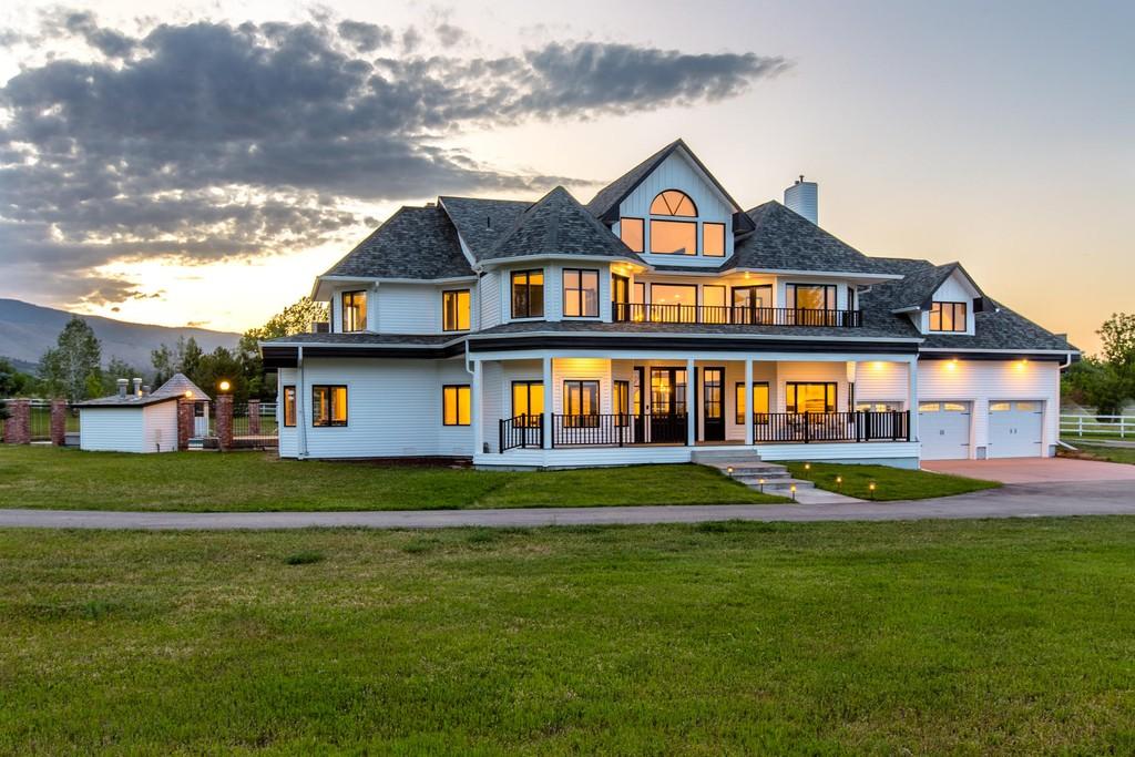 evening view of a Boulder home 