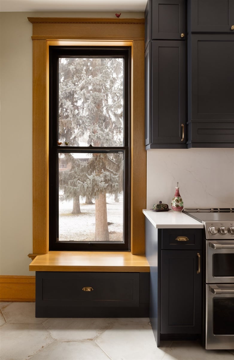 custom bench in kitchen remodel 